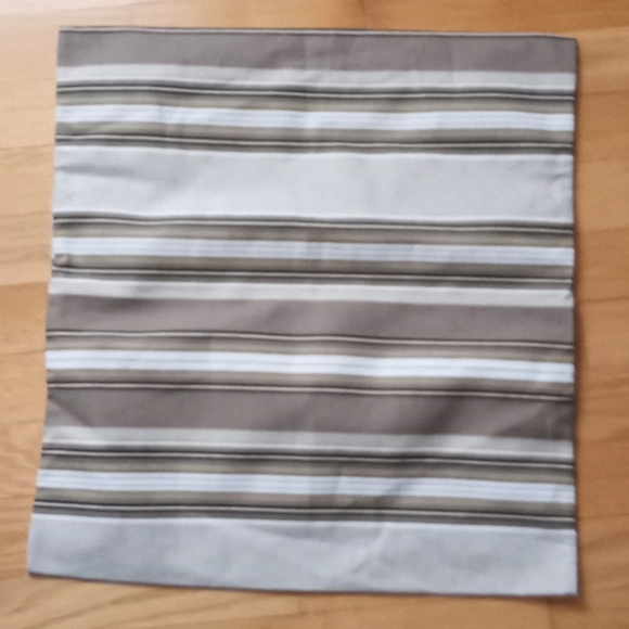 Set of 4 hand crafted decorative pillow covers NWOT - Picture 5 of 5